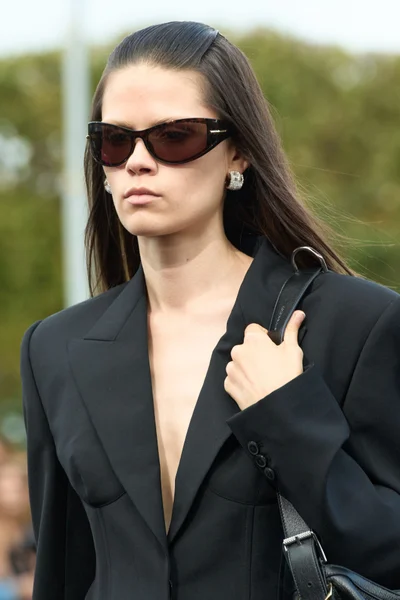 Look 25